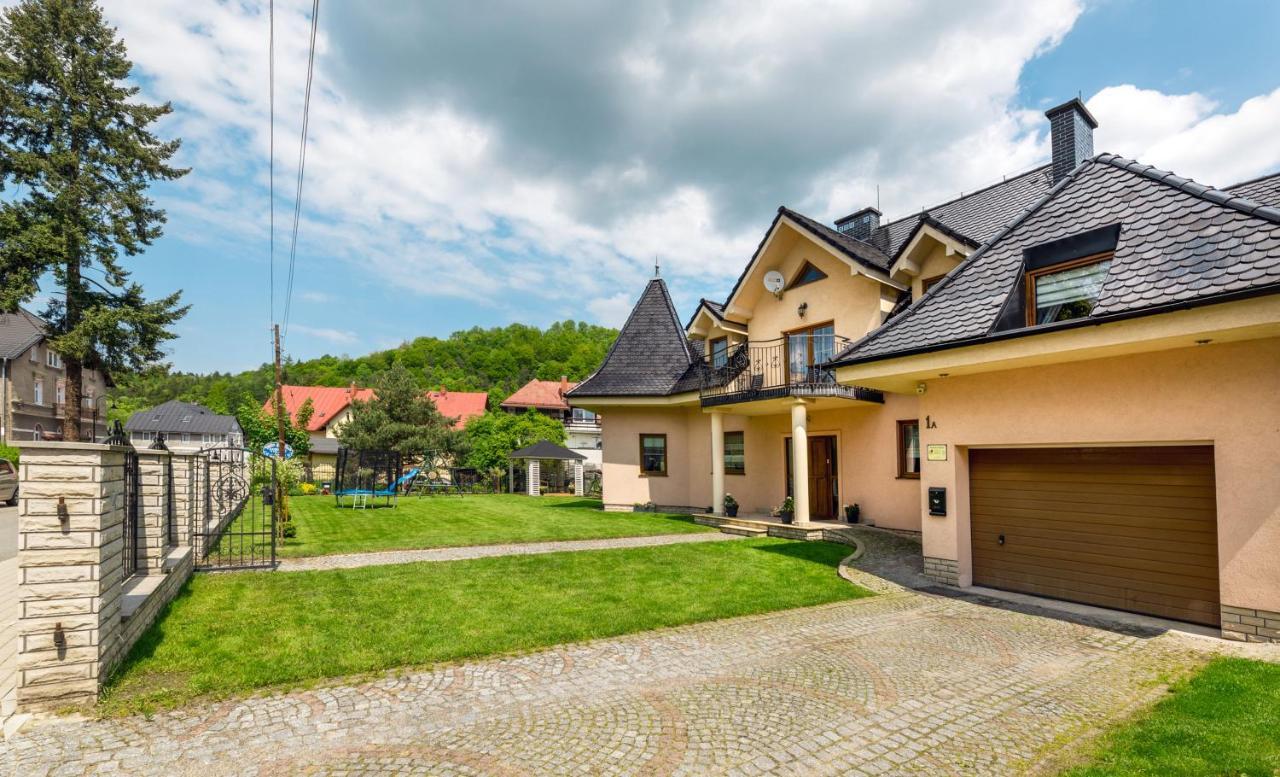 Willa Perelka Kudowa-Zdrój Buitenkant foto